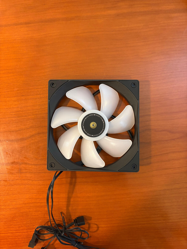 3x Thermalright rgb fans - 1