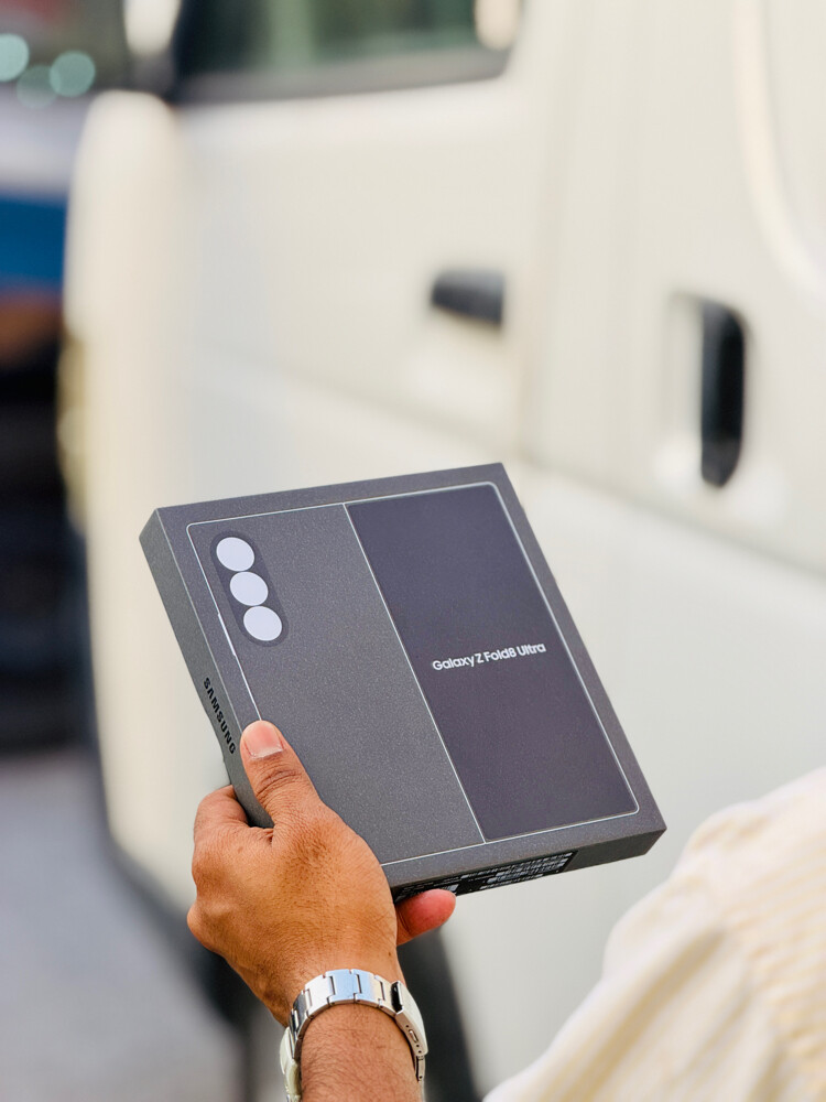 Samsung Galaxy Z Fold 8 Ultra  - 5