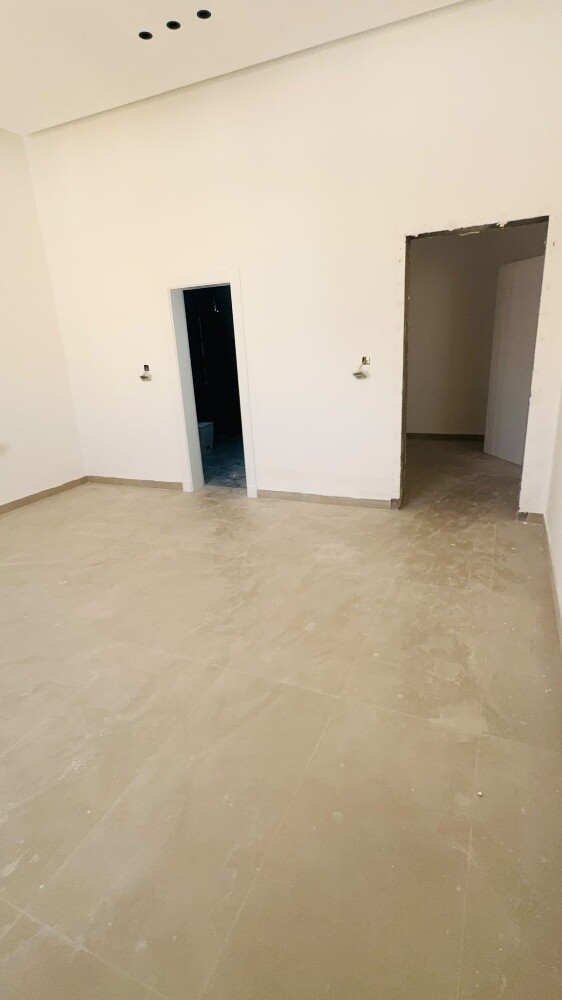 للبيع فلتين جنب بعض جديده بام اصل - 14