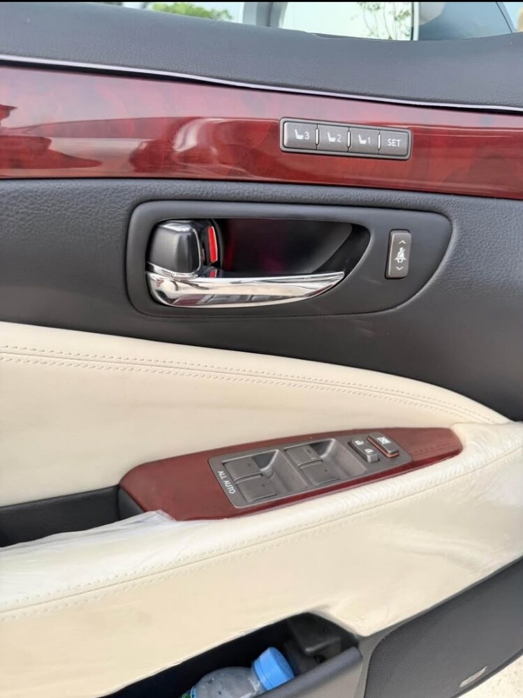 LEXUS LS 460L - 7