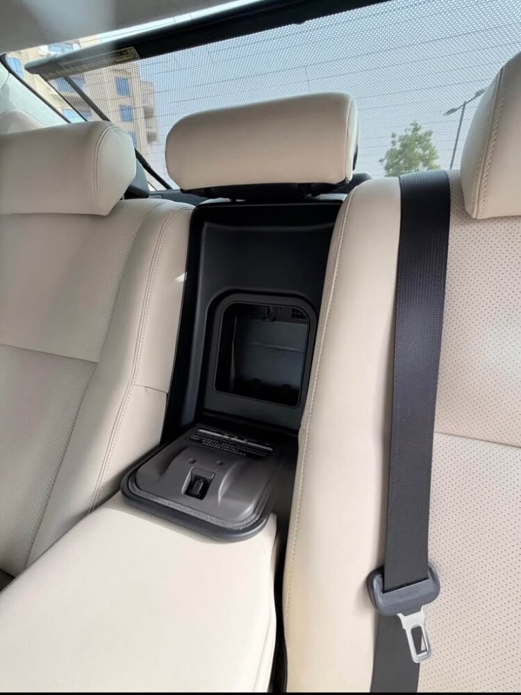 LEXUS LS 460L - 8