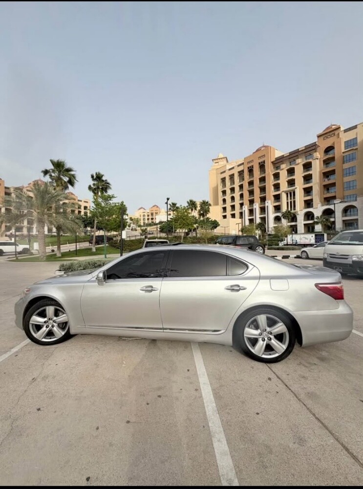 LEXUS LS 460L - 3