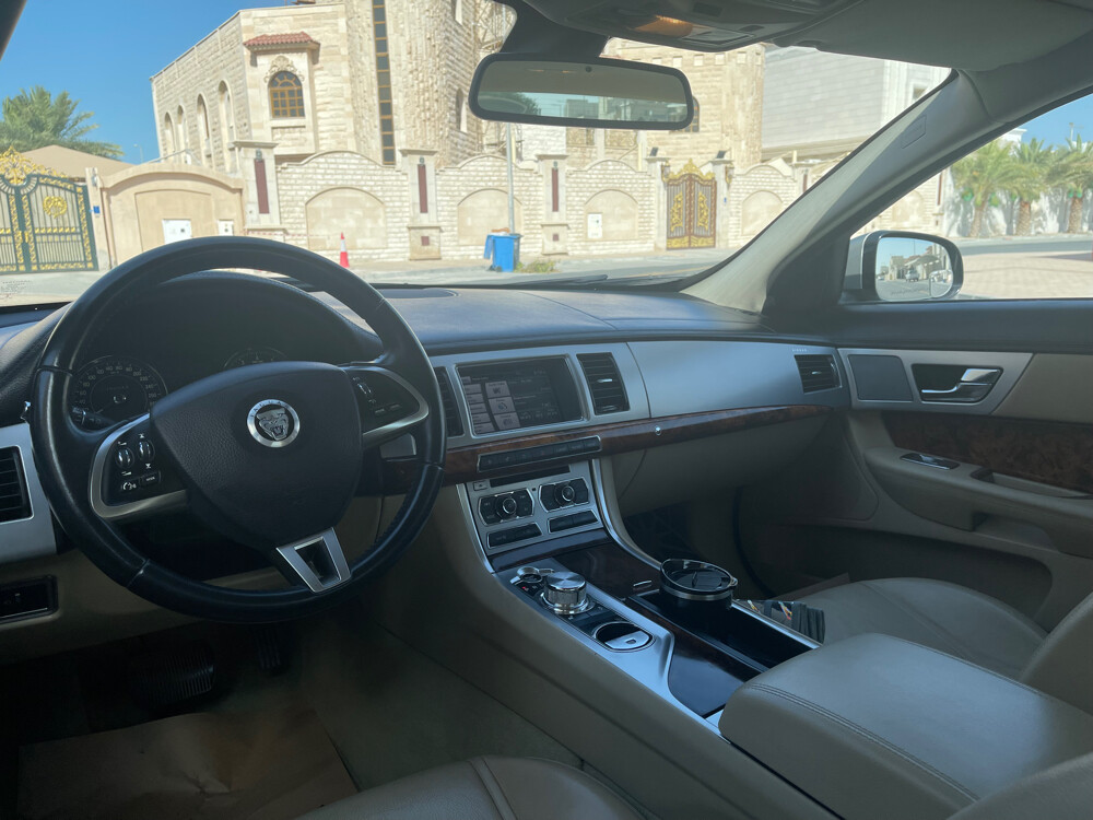 Jaguar XF 2013 - 7