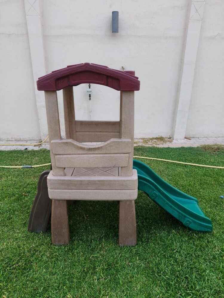 KIDS PLAYHOUSE WITH SLIDE - 4