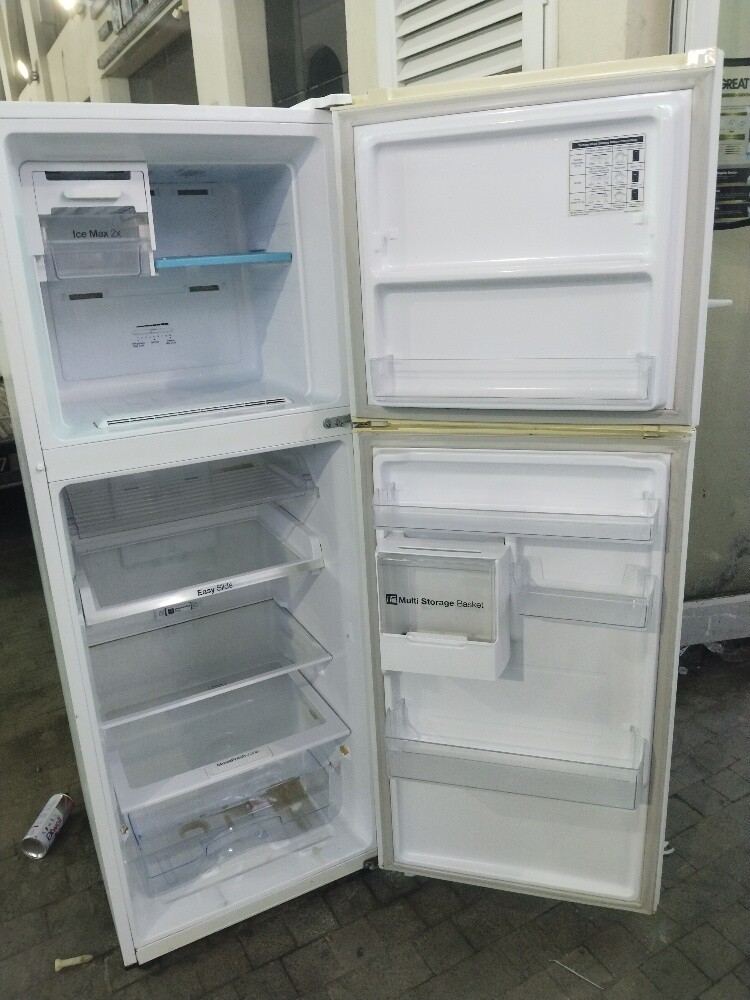 Samsung refrigerator good condition - 4