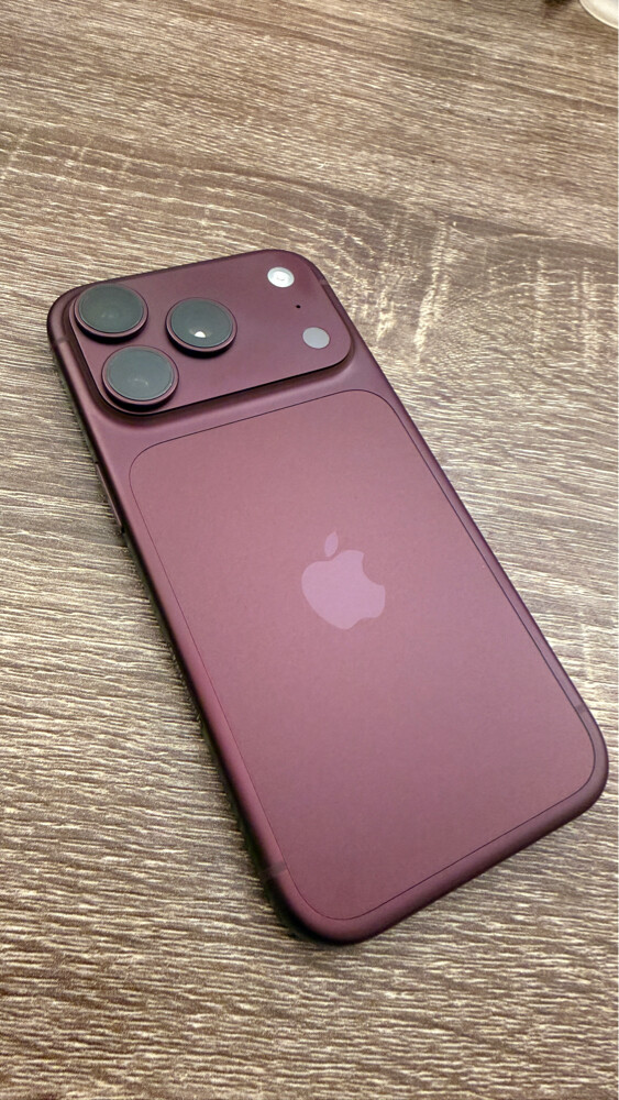 Apple iPhone 18 Pro 512GB -Burgundy - 4