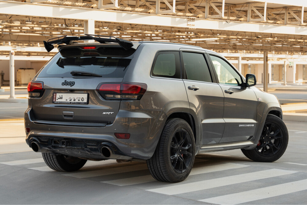 jeep grand Cherokee SRT  - 4