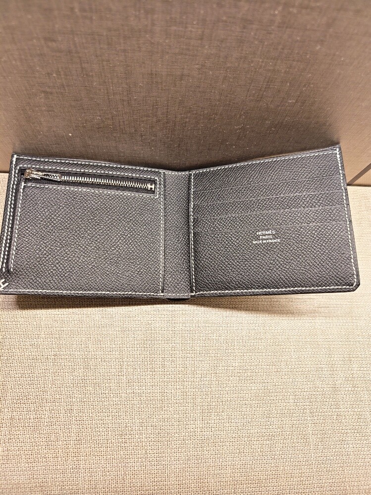 For Sale: Brand new, authentic Herm - 4