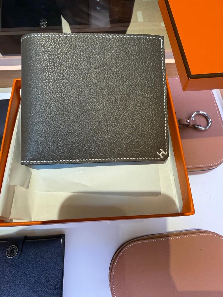 For Sale: Brand new, authentic Herm - 10