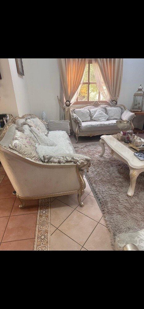 luxurious Sofa from home centre - 1