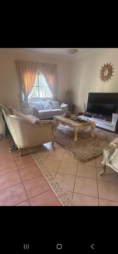 luxurious Sofa from home centre - 4