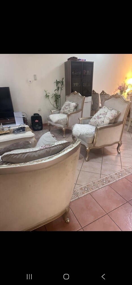 luxurious Sofa from home centre - 3