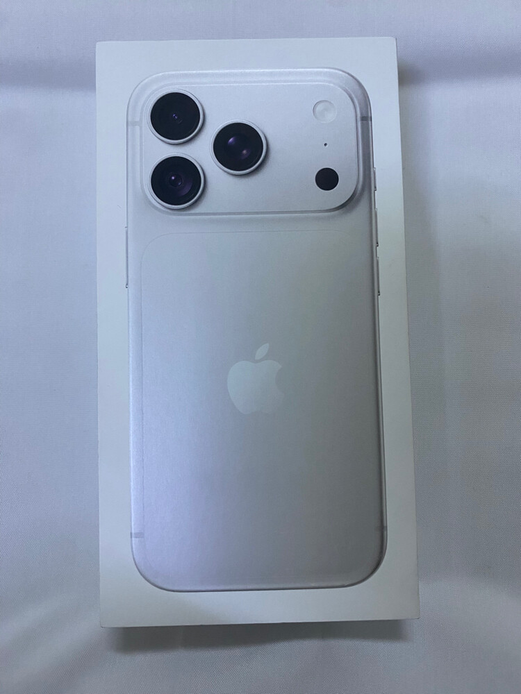 iPhone 18 pro 256g  - 1