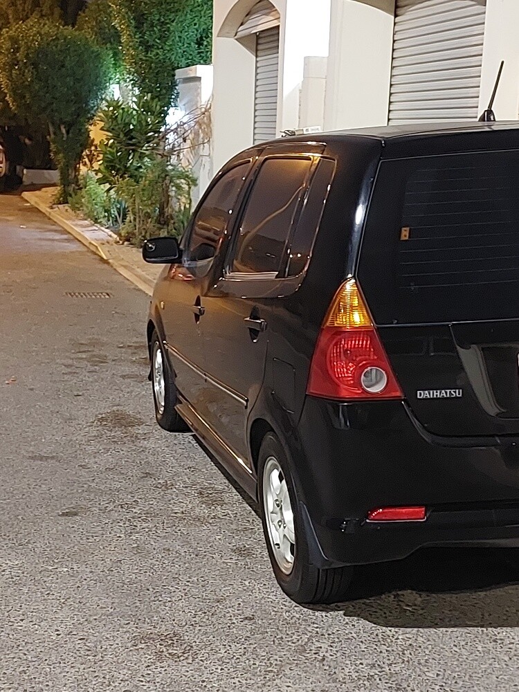 daihatsu YRV - 4
