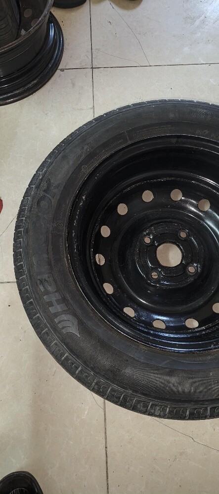 Hankook Tire 195/65 R15 with 15" - 1