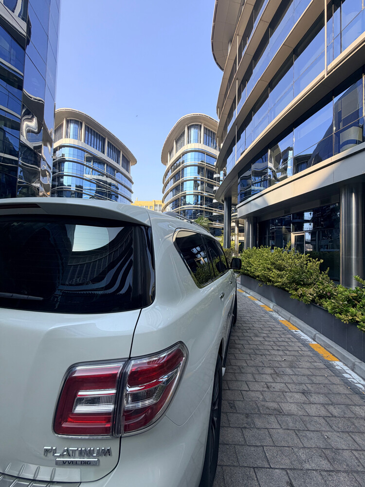 Nissan patrol platinum Very LOW mil - 5
