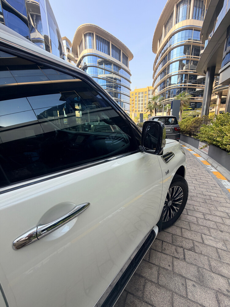 Nissan patrol platinum Very LOW mil - 16