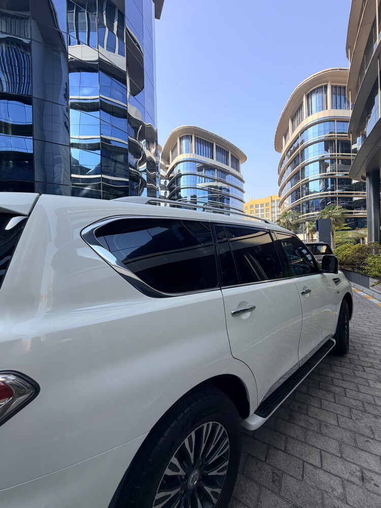 Nissan patrol platinum Very LOW mil - 3
