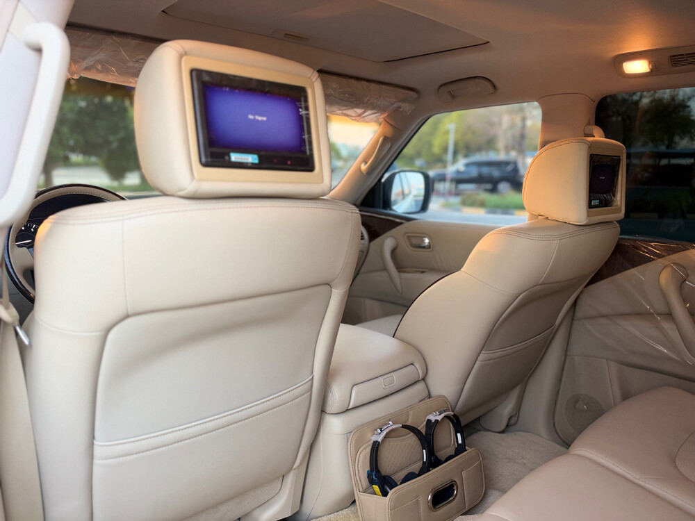 Nissan patrol platinum Very LOW mil - 29