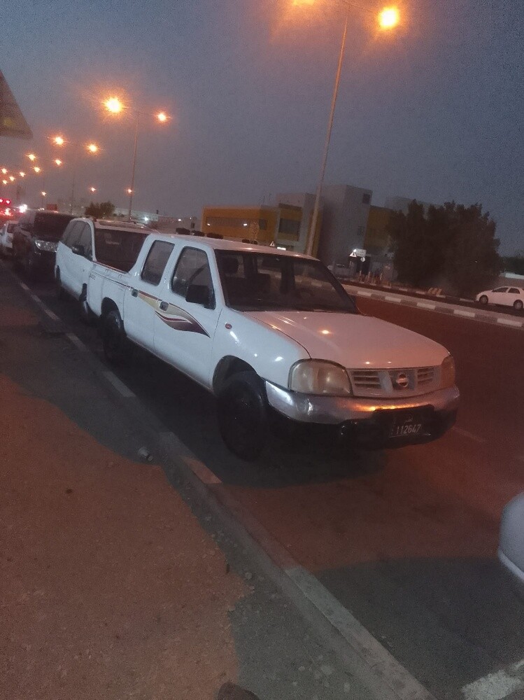 2 pick up Nissan 2012/and 2008 - 1