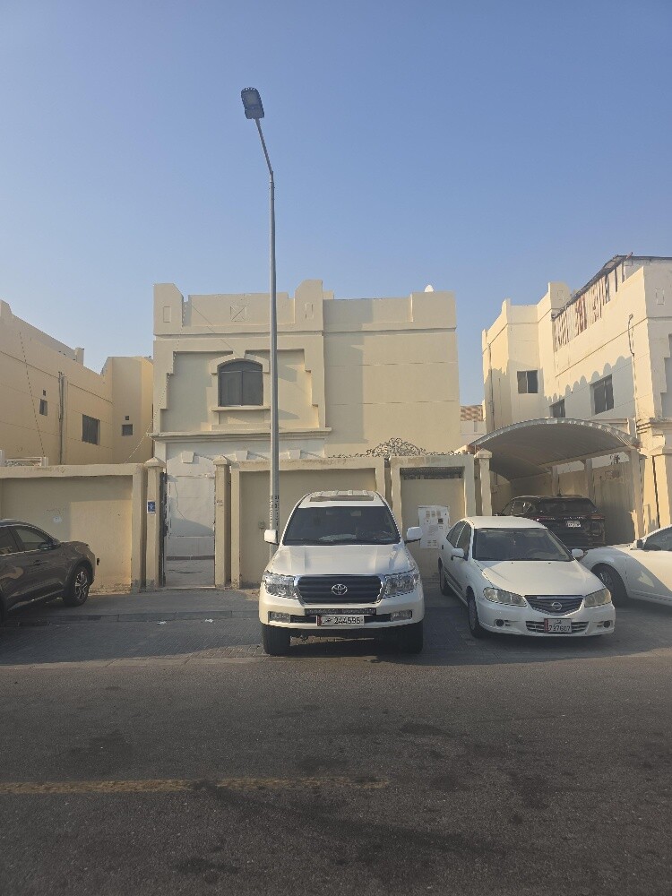 للبيع فيلا في ازغوه ٨غرف - 3