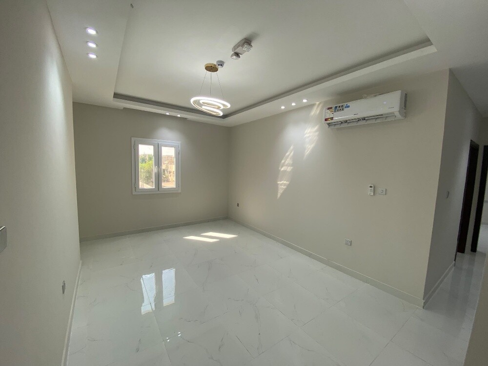 للبيع عماره سكنيه المطار - 2