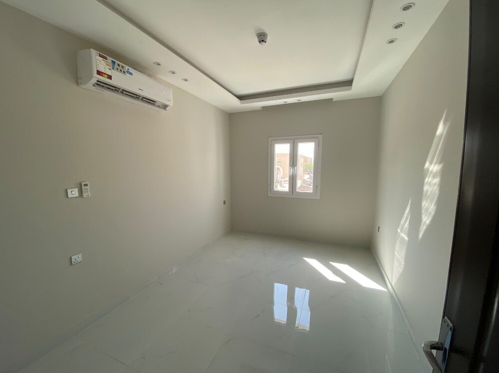 للبيع عماره سكنيه المطار - 6