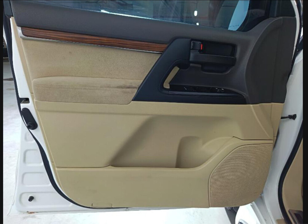 Land Cruiser GXR 2016 - 11