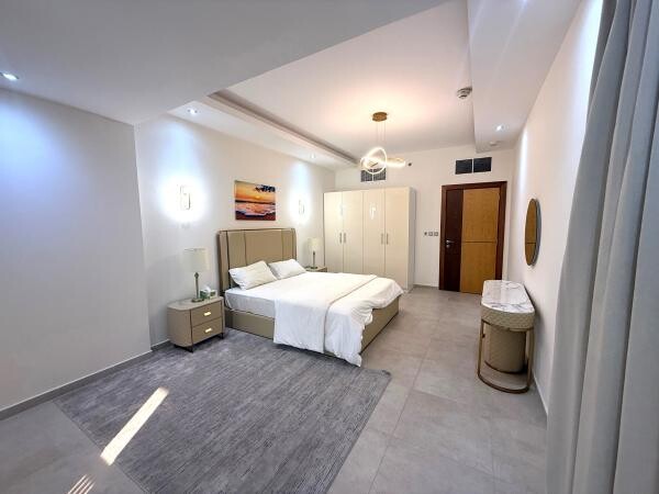 SEA VIEW FF 1BHK APT+BALCONY - 5