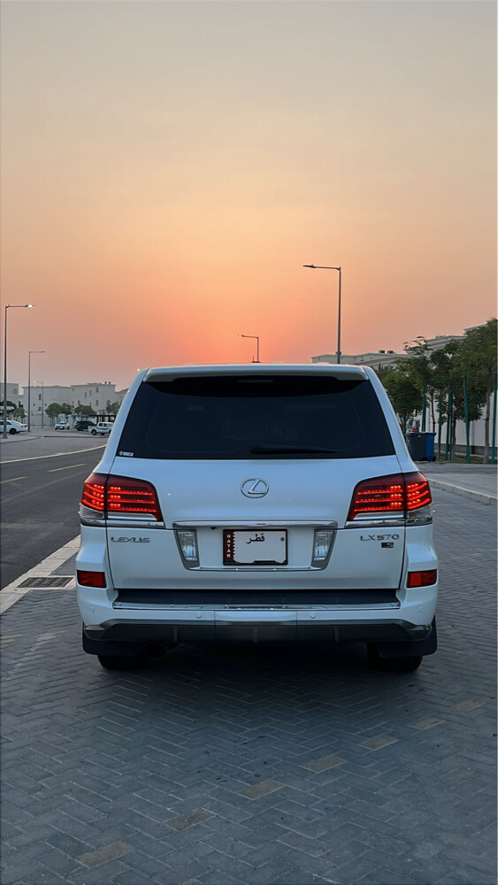 Lexus LX570 S 2012 - 3