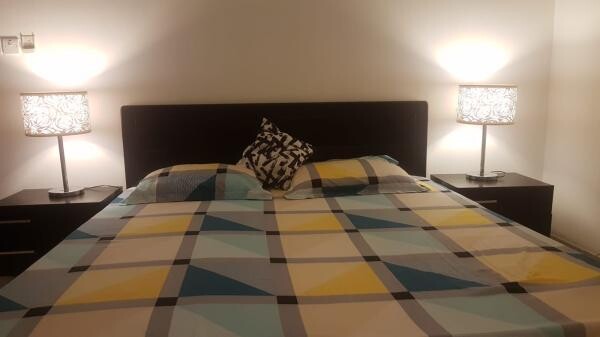 King Size Bed - 5