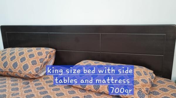 King Size Bed - 4