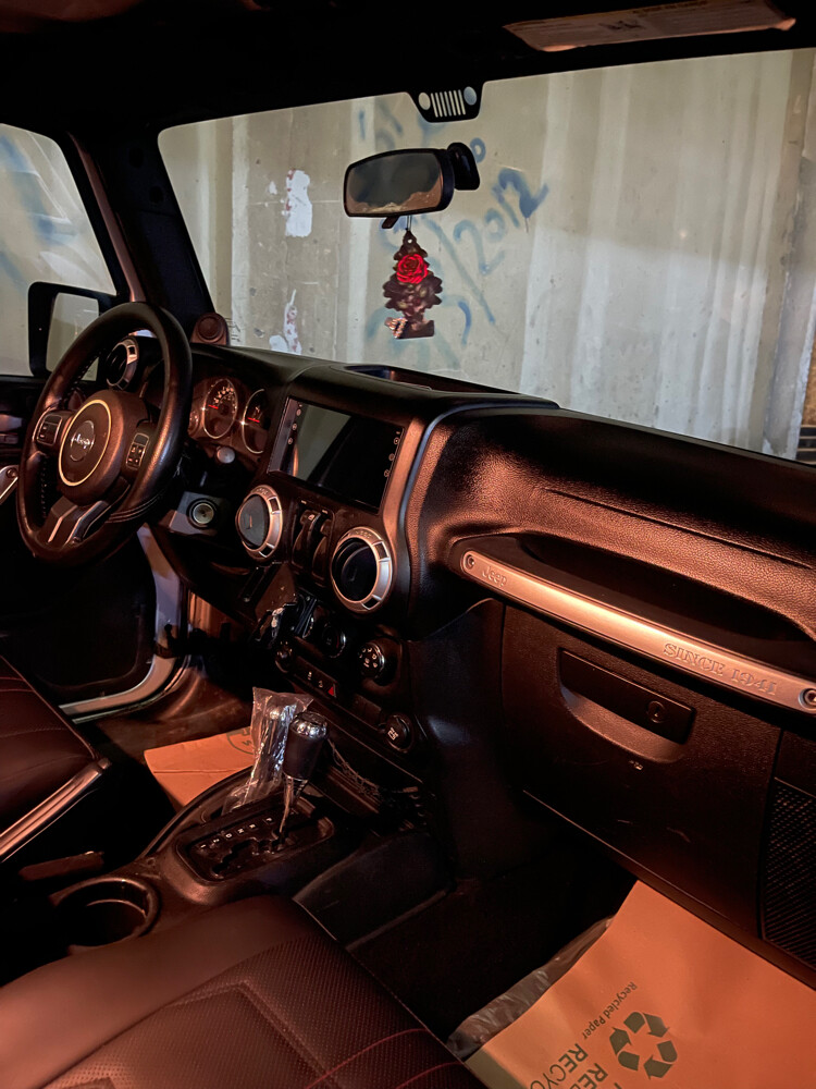 Jeep Wrangler - 8