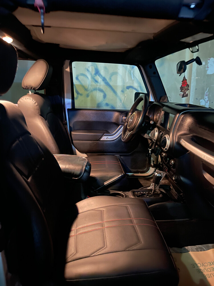 Jeep Wrangler - 9