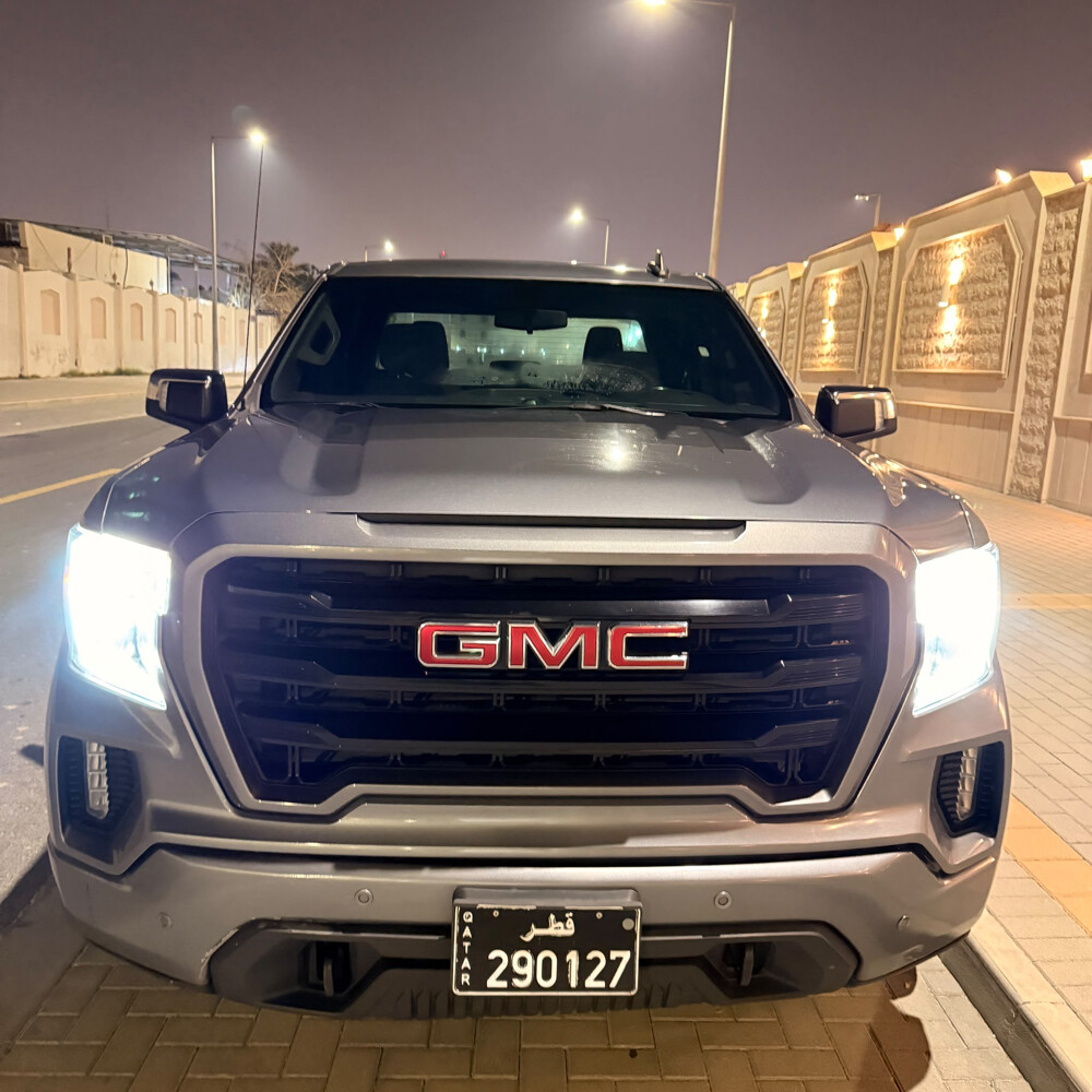 GMC Sierra - 1