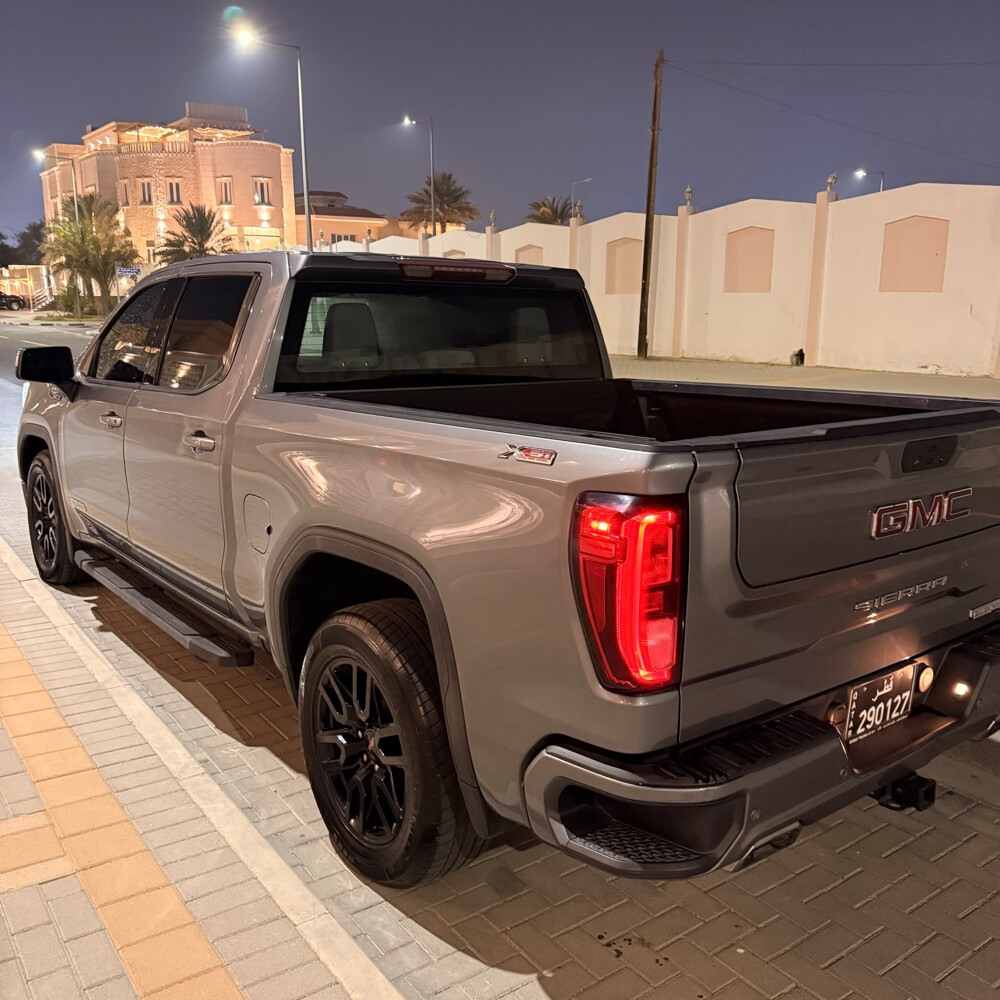 GMC Sierra - 2