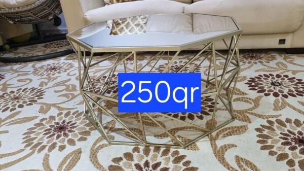 Table & Seater - 4