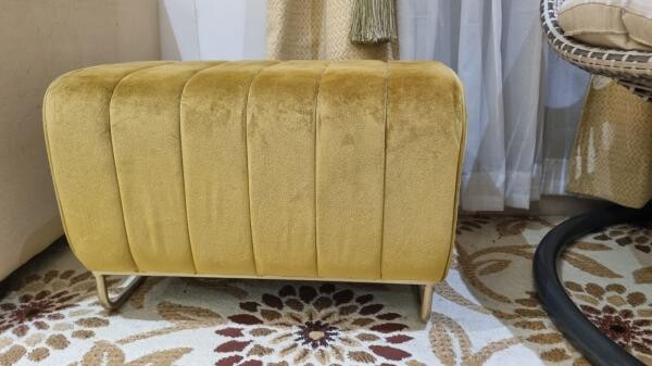 Table & Seater - 2