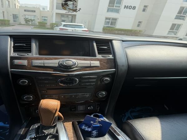 Infiniti QX56 2012 full option - 2
