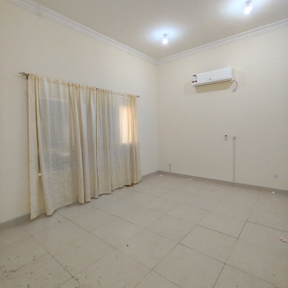 Apartments for rent in Izghawa - 1