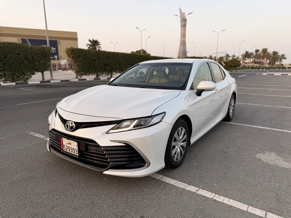 First Owner | Camry 2021 LE - 1