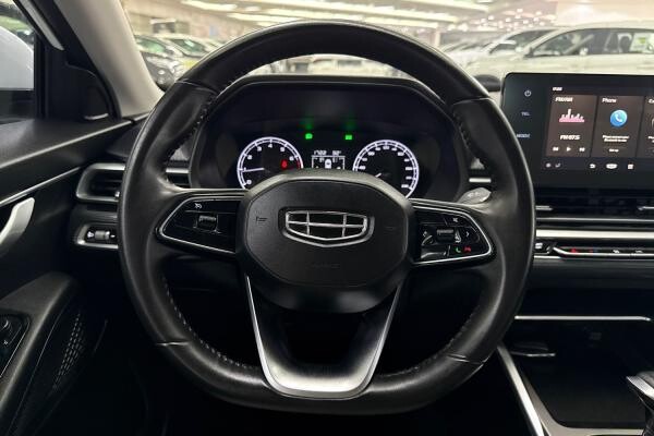 GEELY EMGRAND 1.5L 2025 30,730 KM - 6