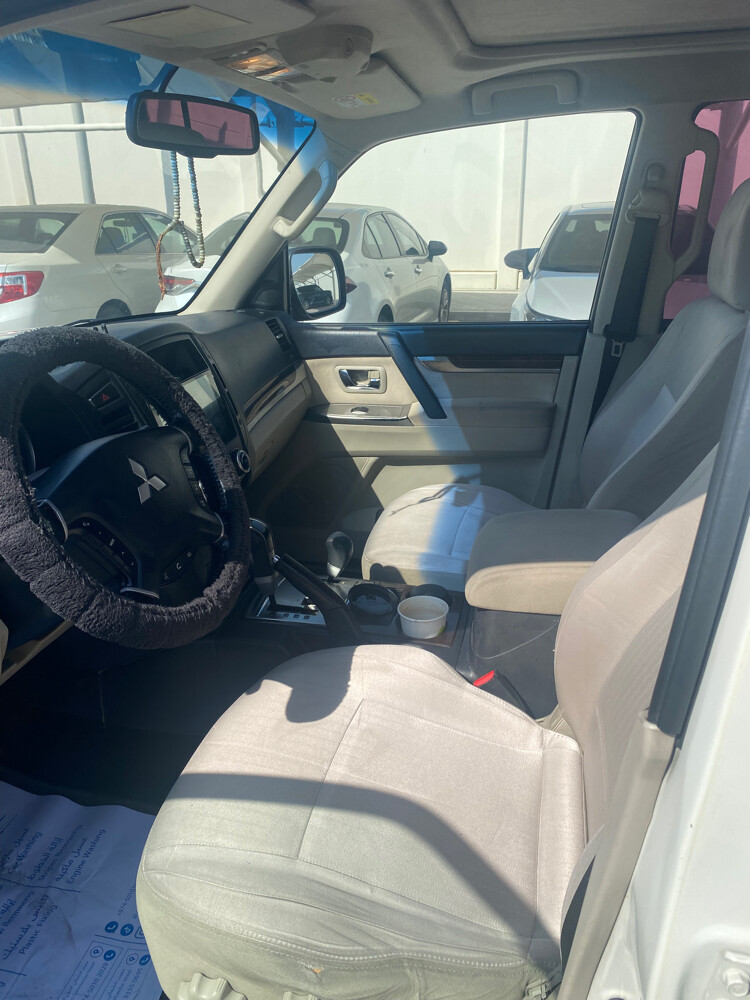 Mitsubishi Pajero 2013 For sale - 3