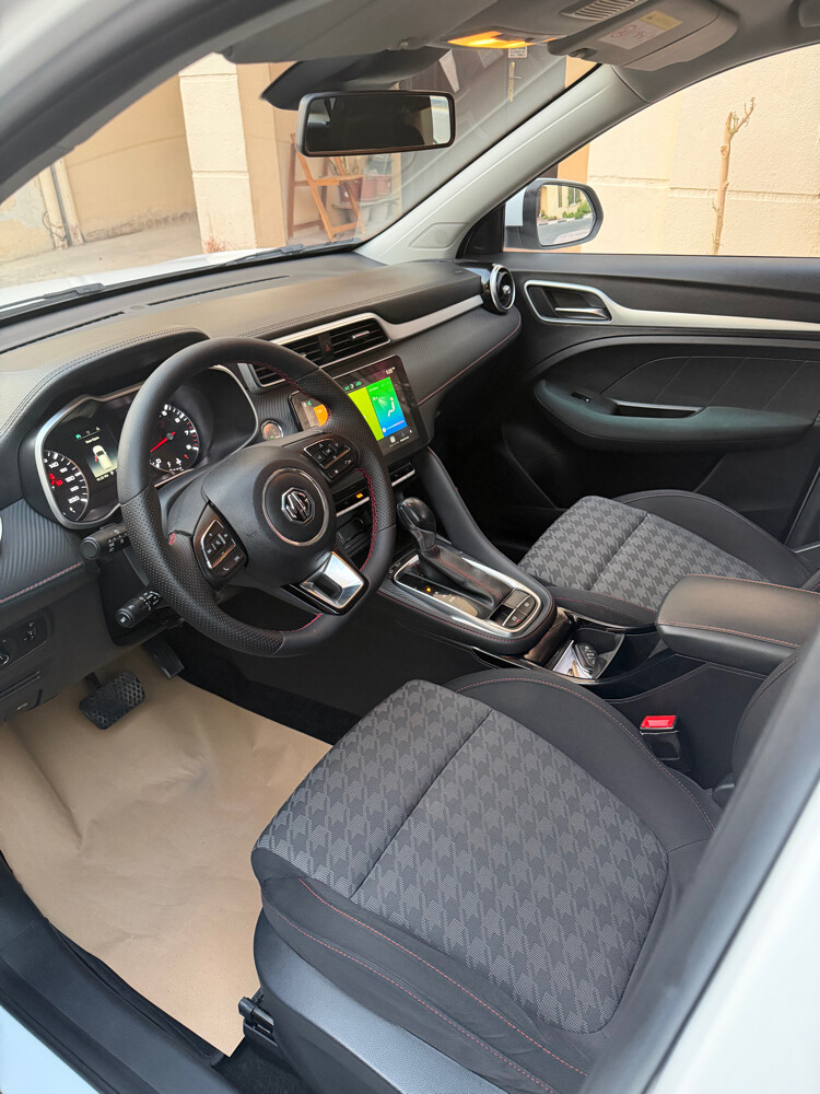 Mg Zs 2023 - 5