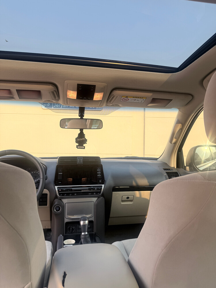 Toyota prado 2021 full option - 4