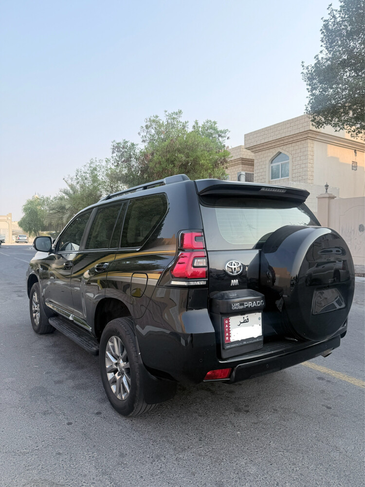 Toyota prado 2021 full option - 6