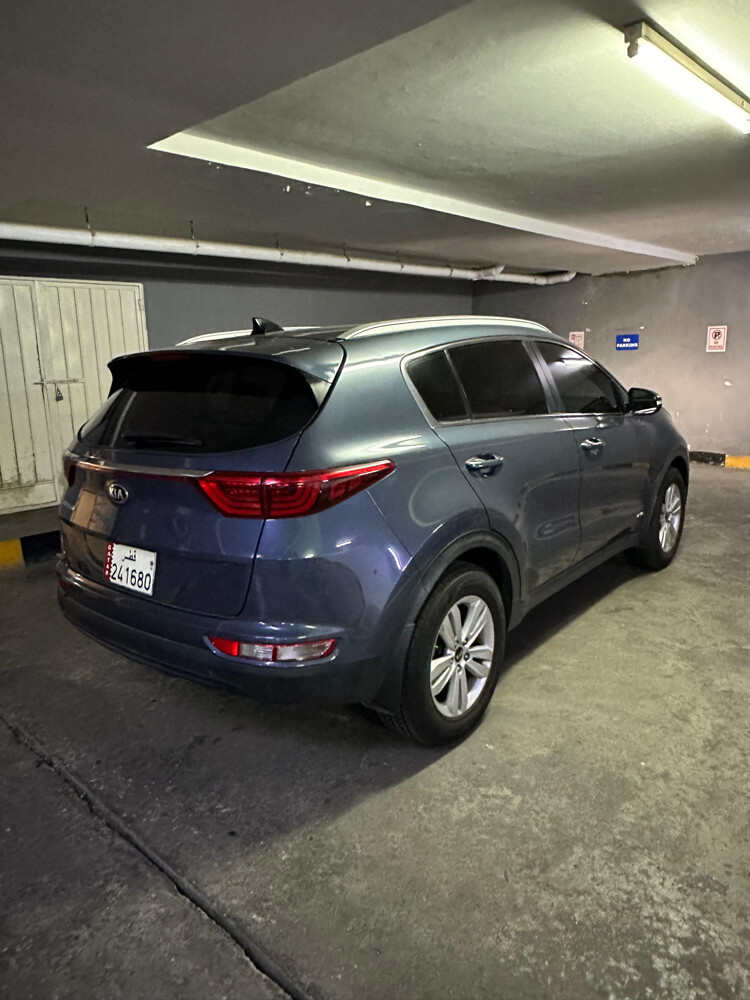 KIA Sportage Full Options Low KM - 5