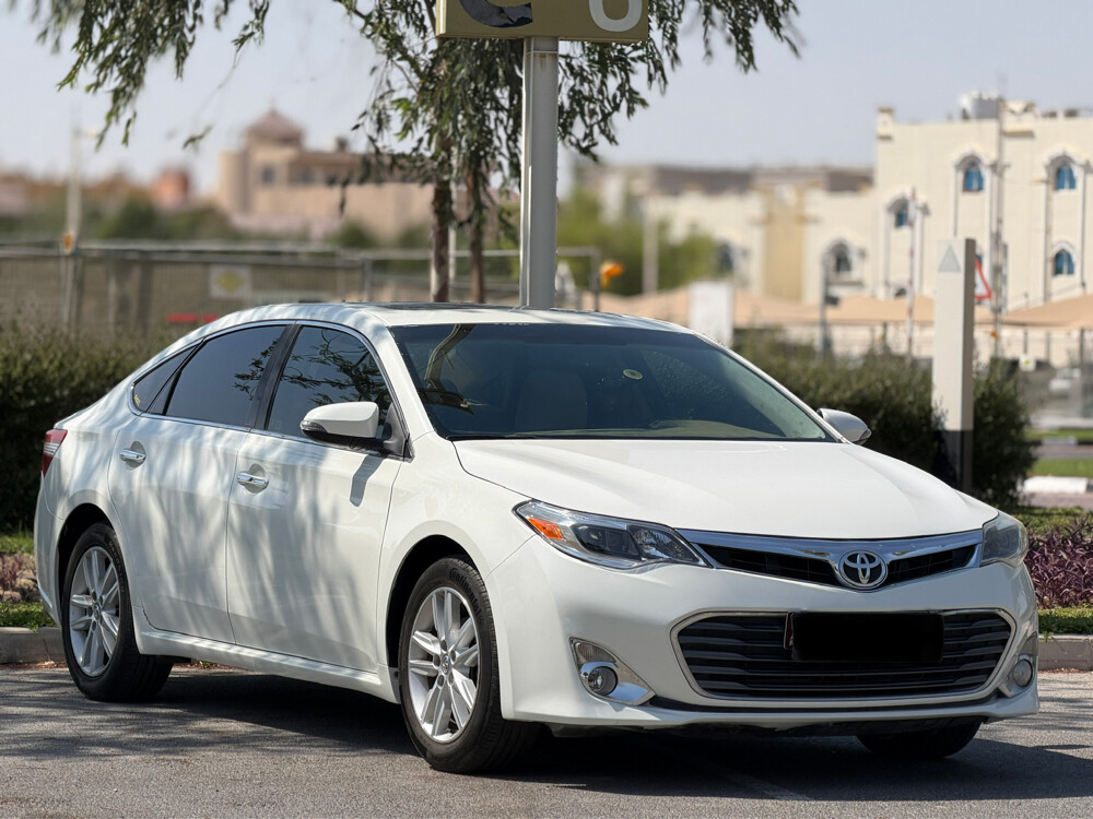 Toyota Avalon XLE - 5