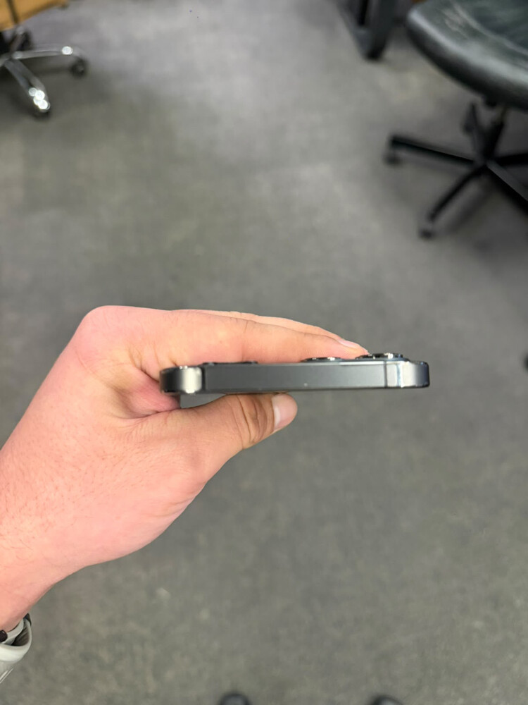 iPhone 12 pro max - 3