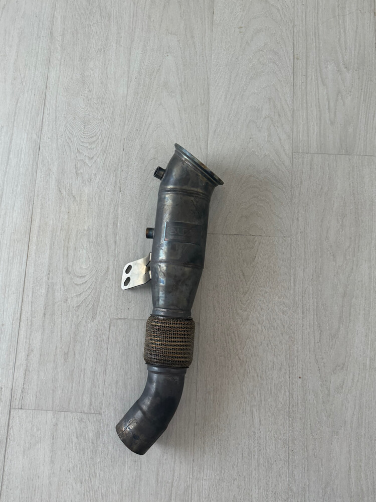 buzz Preformance downpipe b58 - 1